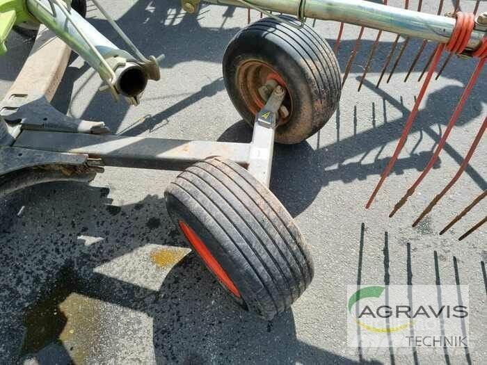 CLAAS LINER 2700 Šieno grėbliai ir vartytuvai