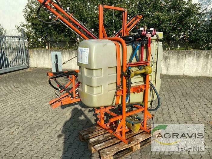 Douven 600 L Prikabinami purkštuvai