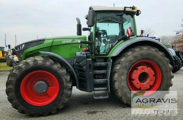 Fendt 1042 VARIO S4 Traktoriai