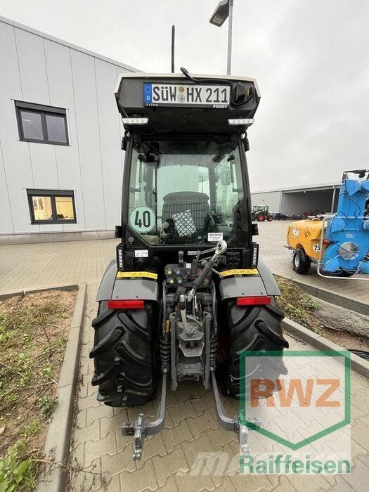 Fendt 211 V Vario Gen3 Traktoriai