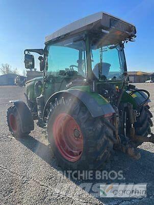 Fendt 211P Traktoriai