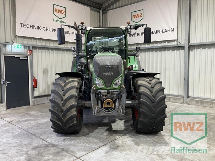 Fendt 700 Vario S4 Traktoriai