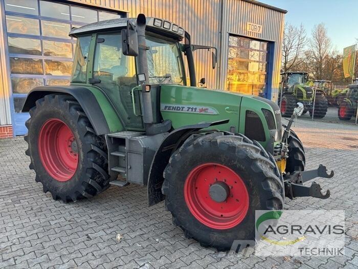 Fendt 711 VARIO Traktoriai