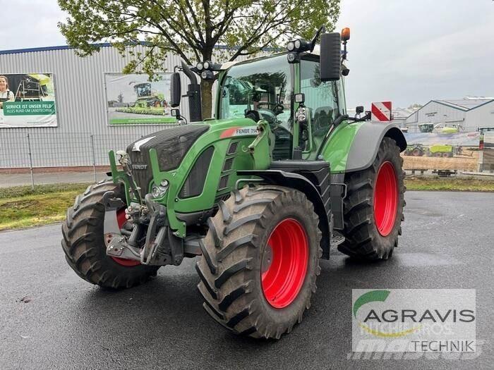 Fendt 714 VARIO S4 Traktoriai