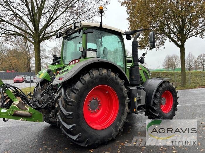 Fendt 724 VARIO S4 Traktoriai