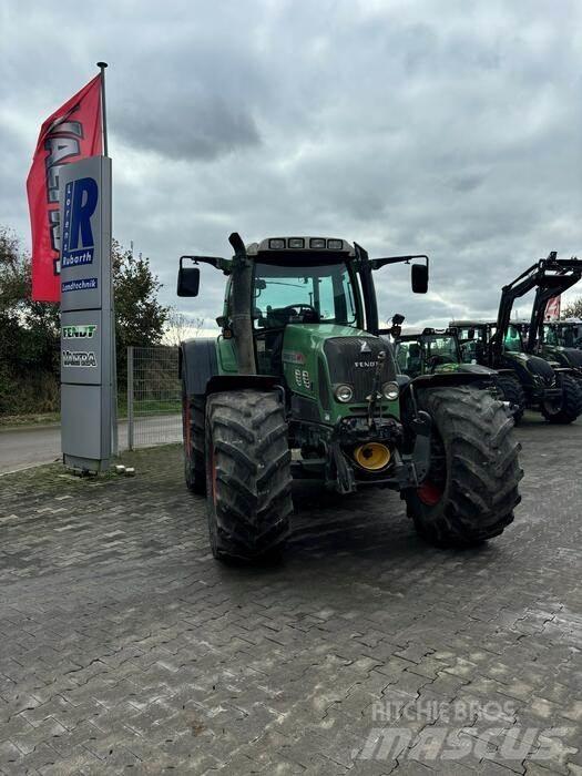 Fendt 820 VARIO Traktoriai