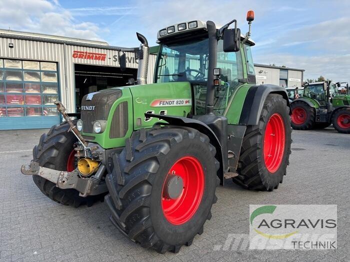 Fendt 820 VARIO Traktoriai