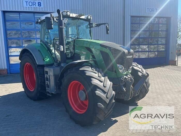 Fendt 824 VARIO SCR Traktoriai