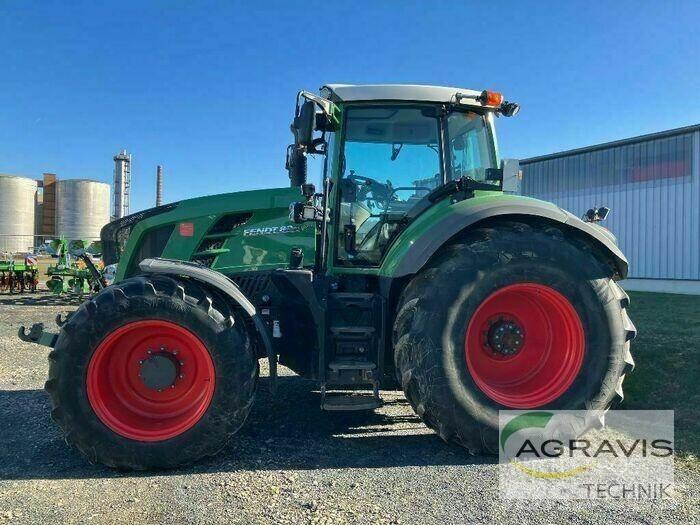 Fendt 824 VARIO SCR Traktoriai