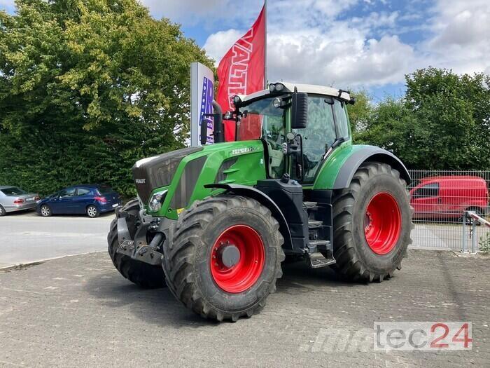 Fendt 826 VARIO S4 Traktoriai