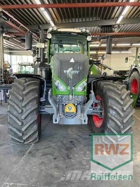 Fendt 828 Vario S4 Traktoriai