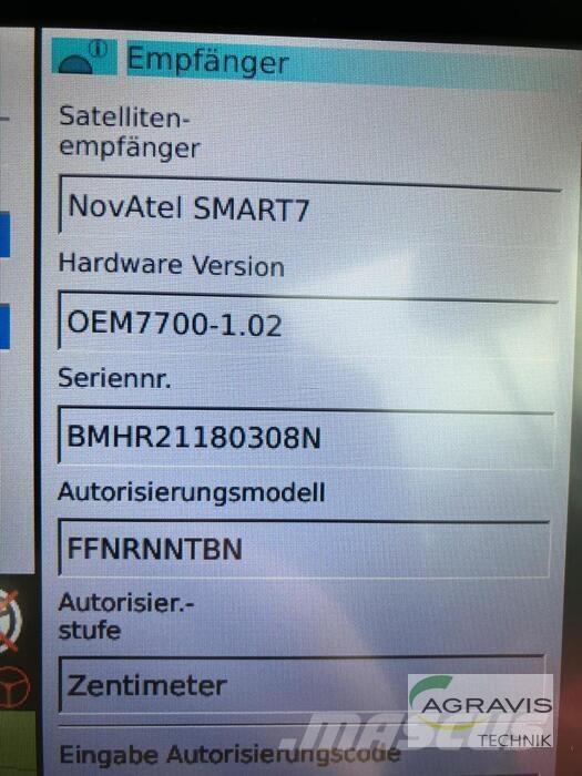 Fendt 828 VARIO S4 Traktoriai