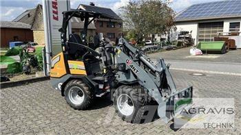GiANT G2200E Naudoti ratiniai krautuvai