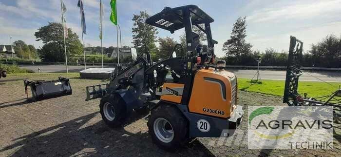 GiANT G2300 HD Naudoti ratiniai krautuvai