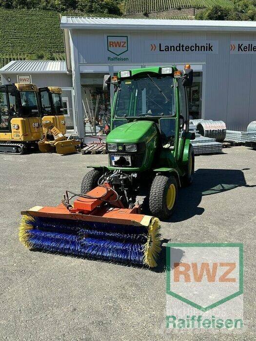 John Deere 2320 Naudoti kompaktiški traktoriai