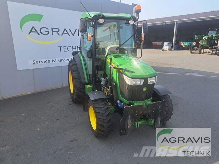 John Deere 4066 R Traktoriai