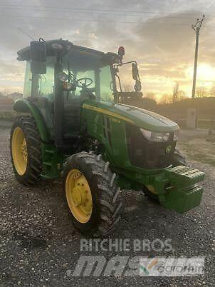 John Deere 5100R Traktoriai