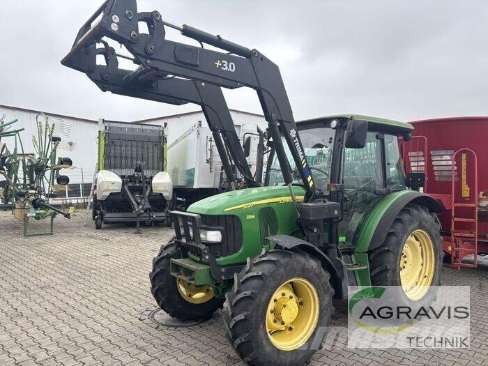 John Deere 5620 Traktoriai