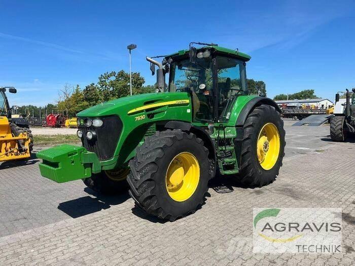 John Deere 7830 Traktoriai