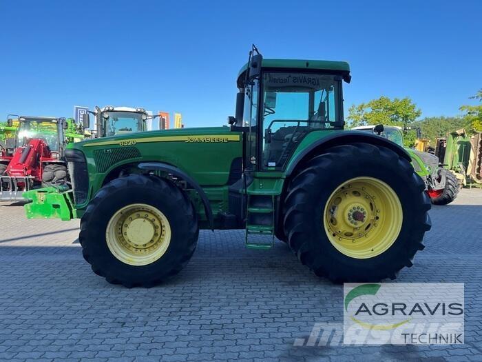 John Deere 8320 Traktoriai