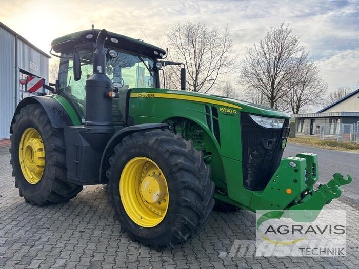 John Deere 8320 R Traktoriai