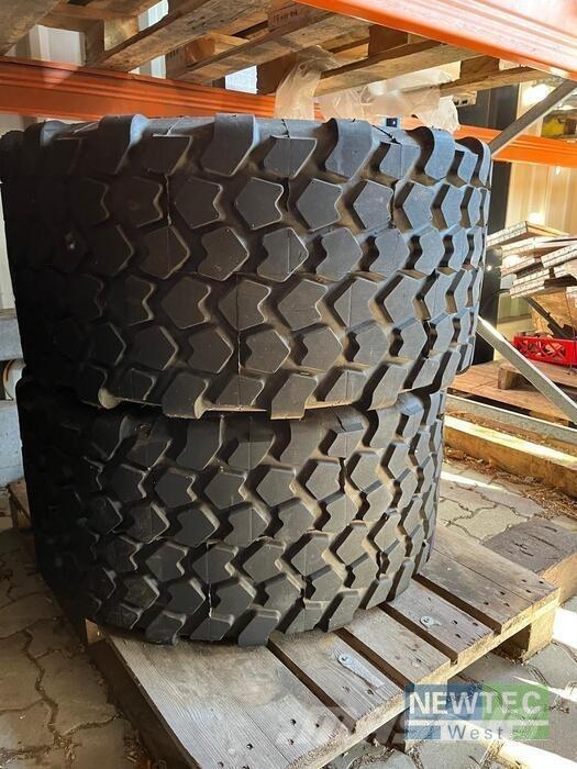  KR445/45R19.5 Padangos, ratai ir ratlankiai