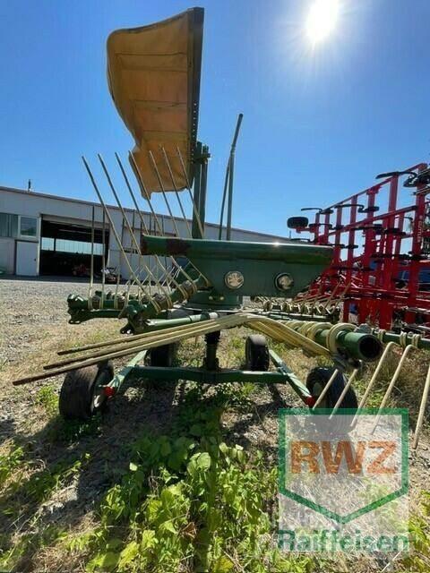 Krone Swadro 38 Šieno grėbliai ir vartytuvai