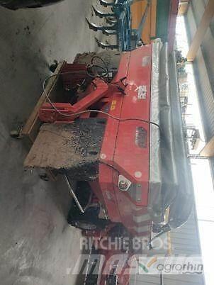 Kuhn Axis 20.1W Mineralinių trąšų barstytuvai