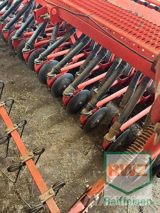 Kuhn INTEG2-3M / HR304D Sėjimo technika