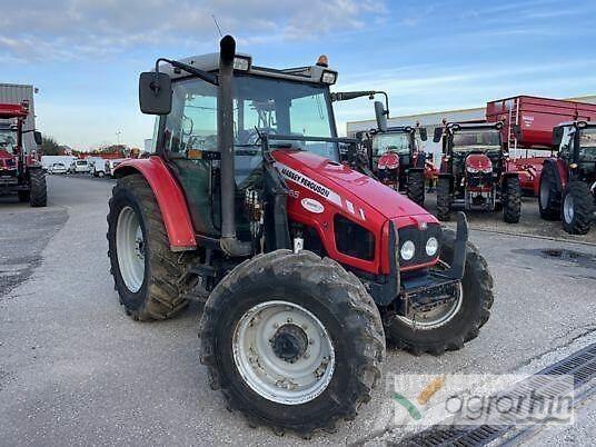 Massey Ferguson 5455 Traktoriai