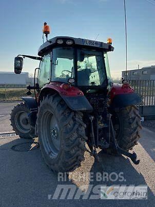 Massey Ferguson 5713S Traktoriai