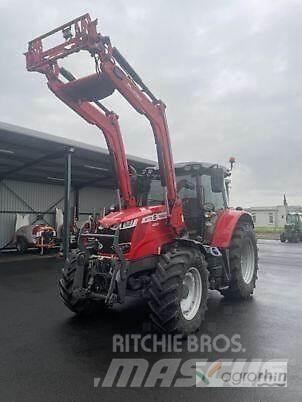 Massey Ferguson 6715S Traktoriai