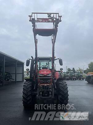 Massey Ferguson 6715S Traktoriai