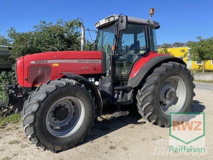 Massey Ferguson 8250-4 Traktoriai
