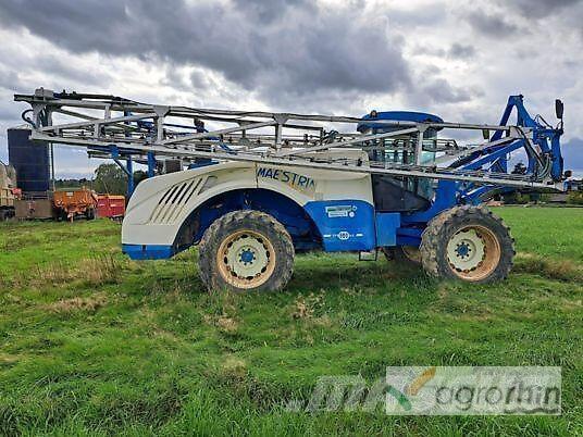 Matrot MAESTRIA 15 Prikabinami purkštuvai