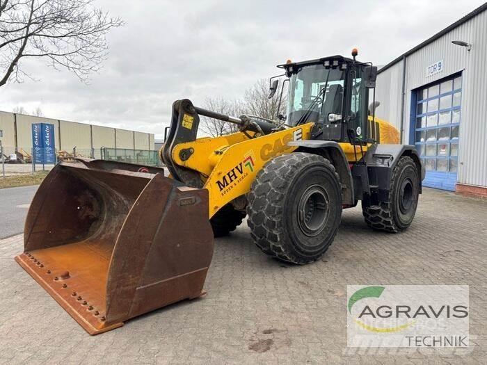 New Holland 921 G Naudoti ratiniai krautuvai