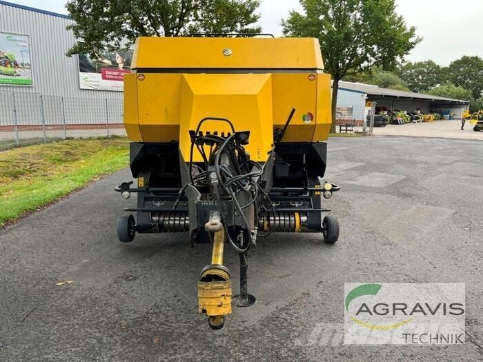 New Holland BB 940 Stačiakampių ryšulių presai