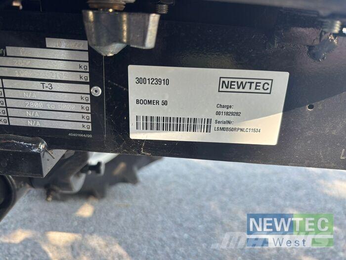 New Holland BOOMER 50 Traktoriai