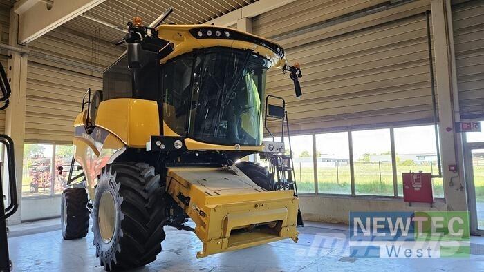 New Holland CX 5.80 Derliaus nuėmimo kombainai