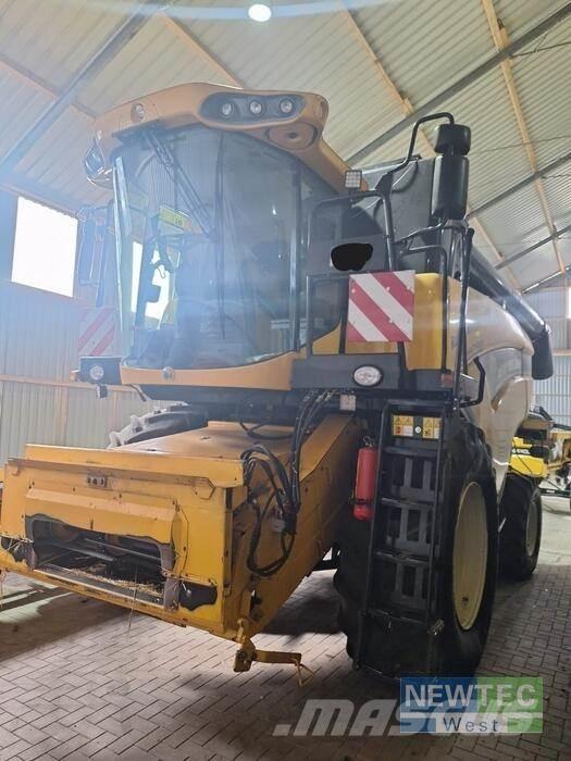 New Holland CX 5090 Derliaus nuėmimo kombainai