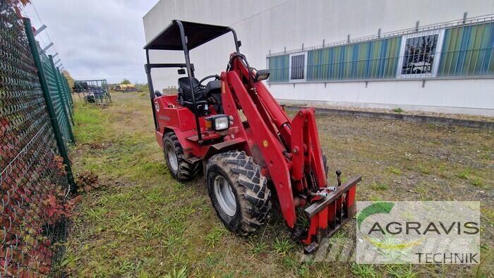 Schäffer 4048 Traktoriai