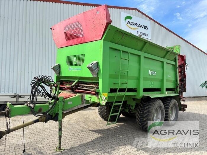 Unia TYTAN 18 Mineralinių trąšų barstytuvai