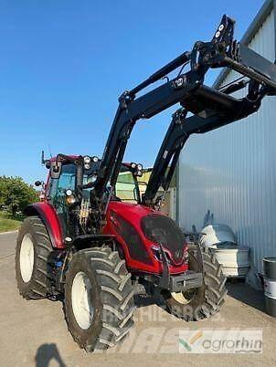 Valtra A115 H4 Traktoriai