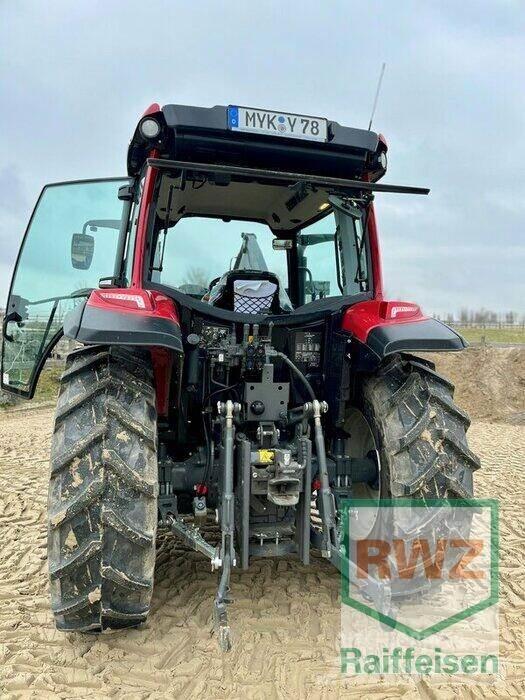 Valtra A75 Traktoriai