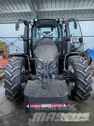 Valtra G125 Traktoriai