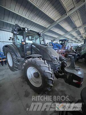 Valtra G125 Traktoriai