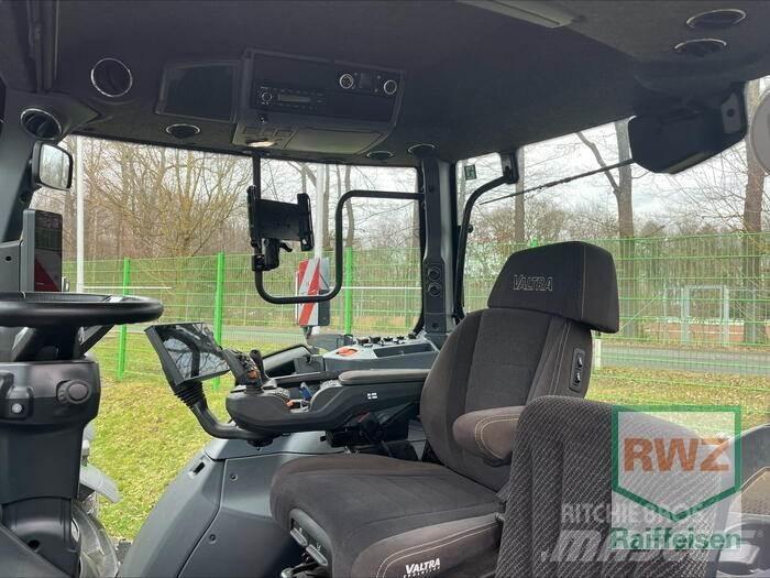 Valtra Q305 Traktoriai