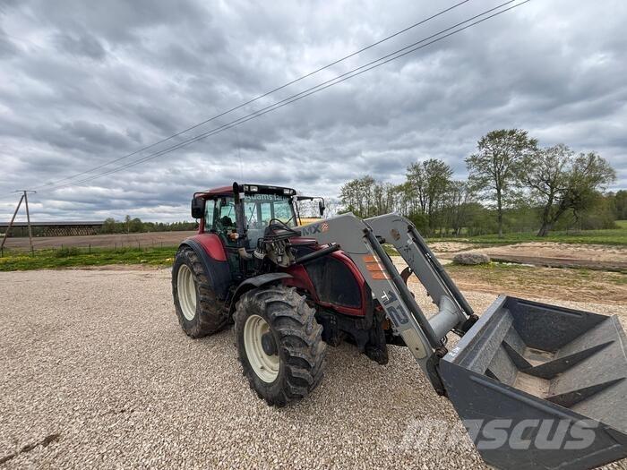 Valtra T130 Traktoriai