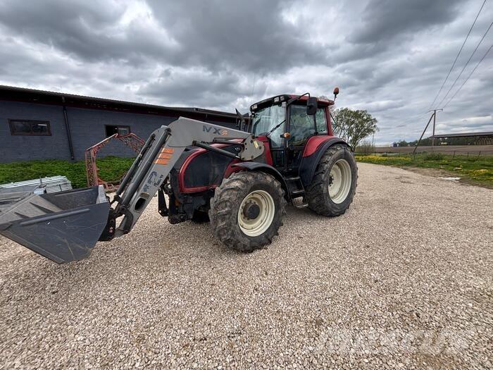 Valtra T130 Traktoriai