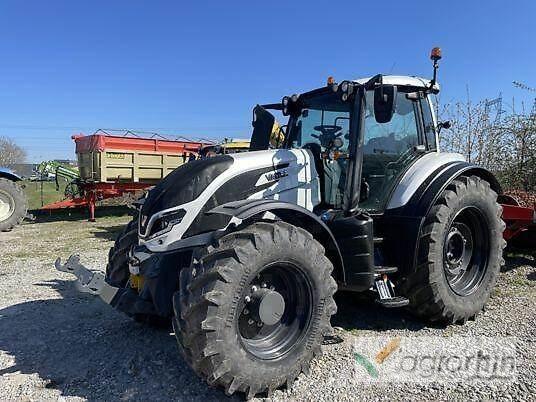Valtra T215A Traktoriai